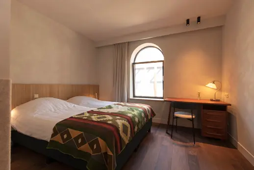 Retraitecentrum Land aan zee in Zeeland nabij Burgh-Haamstede, slaapkamer