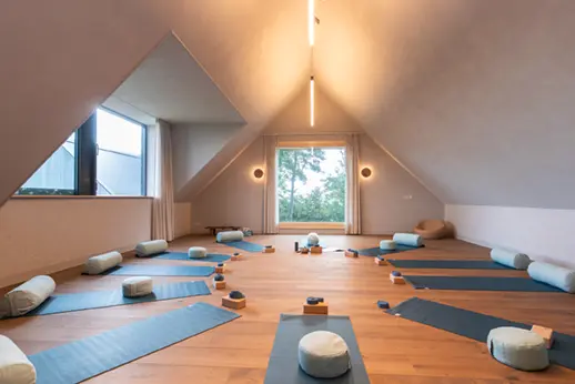 Retraitecentrum Land aan zee in Zeeland nabij Burgh-Haamstede, yoga ruimte